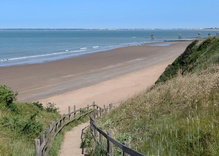 Maison Pour 8 - Proche Plages