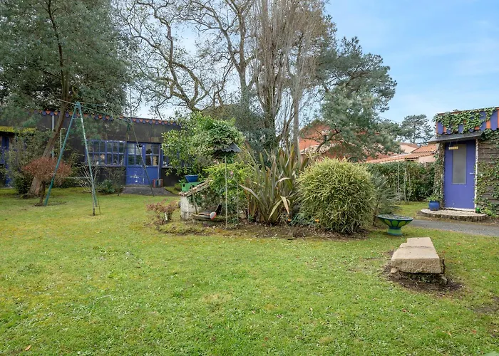 Maison Pour 8 - Proche Plages 別荘 *