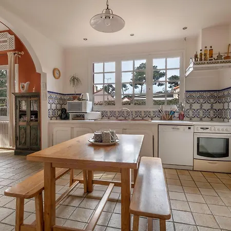 Holiday home Maison Pour 8 - Proche Plages