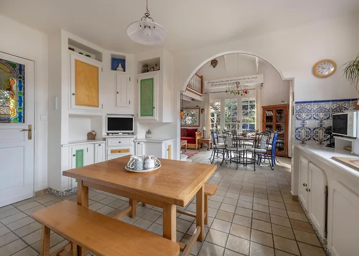 Maison Pour 8 - Proche Plages